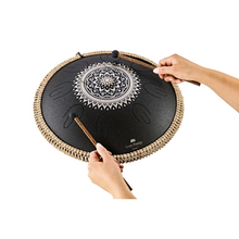 Tambor Metálico de Lengüetas 16" – Escala D Kurd, Diseño Floral Grabado, Negro
